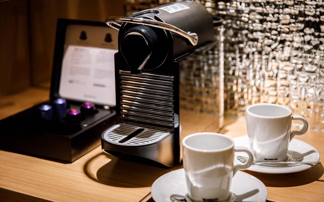 ネスプレッソ コーヒーメーカー ピクシー ツー