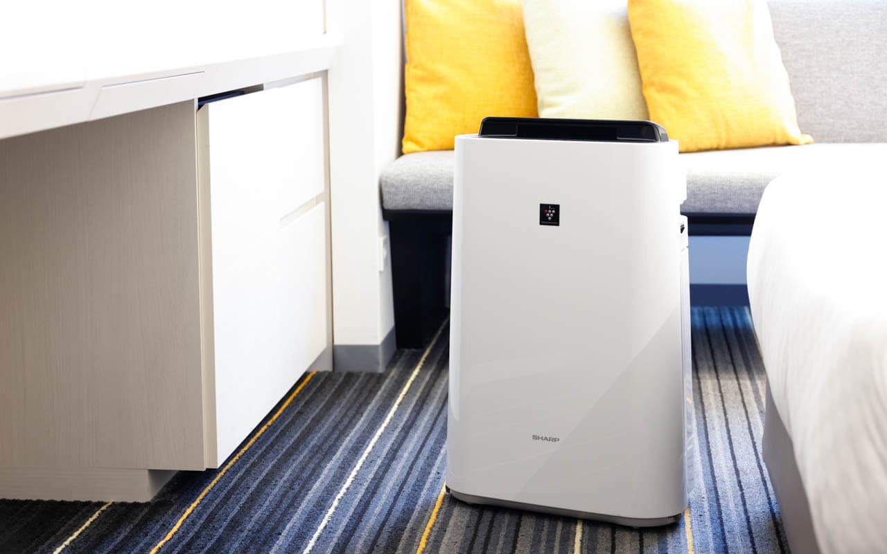 客室備品 空気清浄機 / Air Cleaner