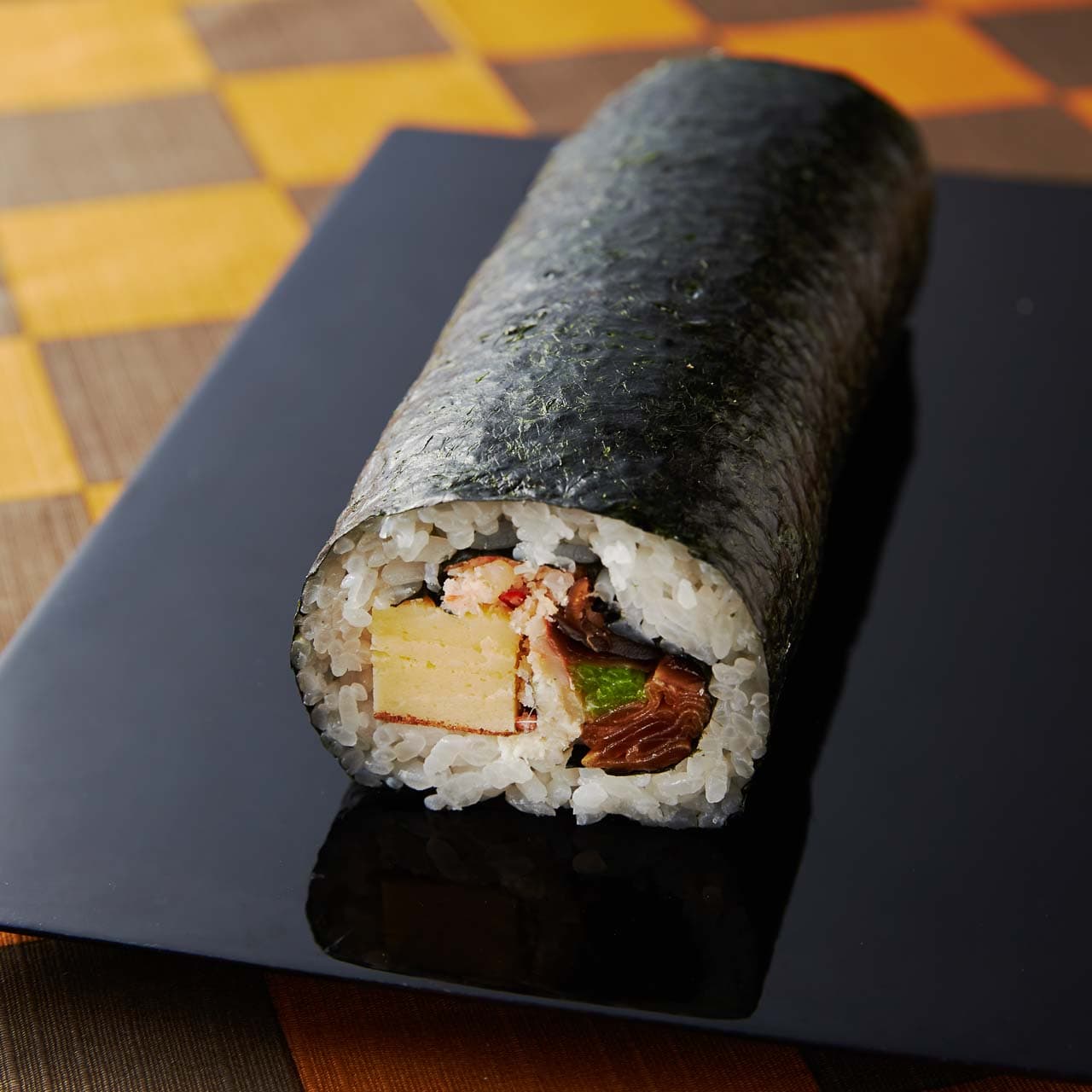 恵方巻 / ”Ehomaki” Sushi Roll